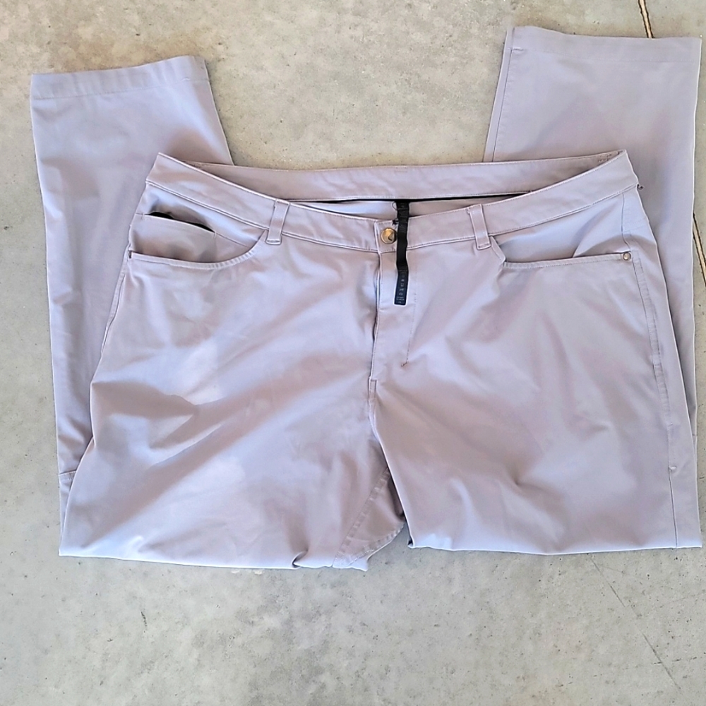 Lululemon grey pant 40"x30"